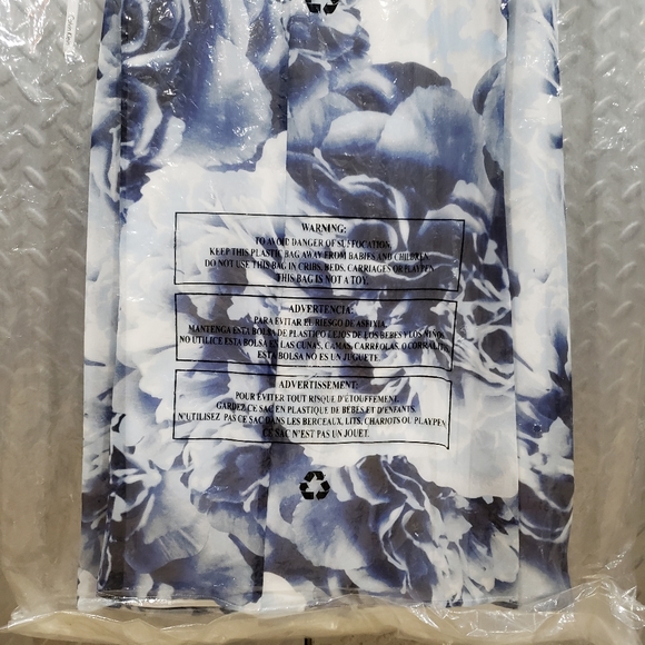 NWT CALVIN KLEIN New Collection Printed Pleated Shift Dress(10) - Picture 4 of 9